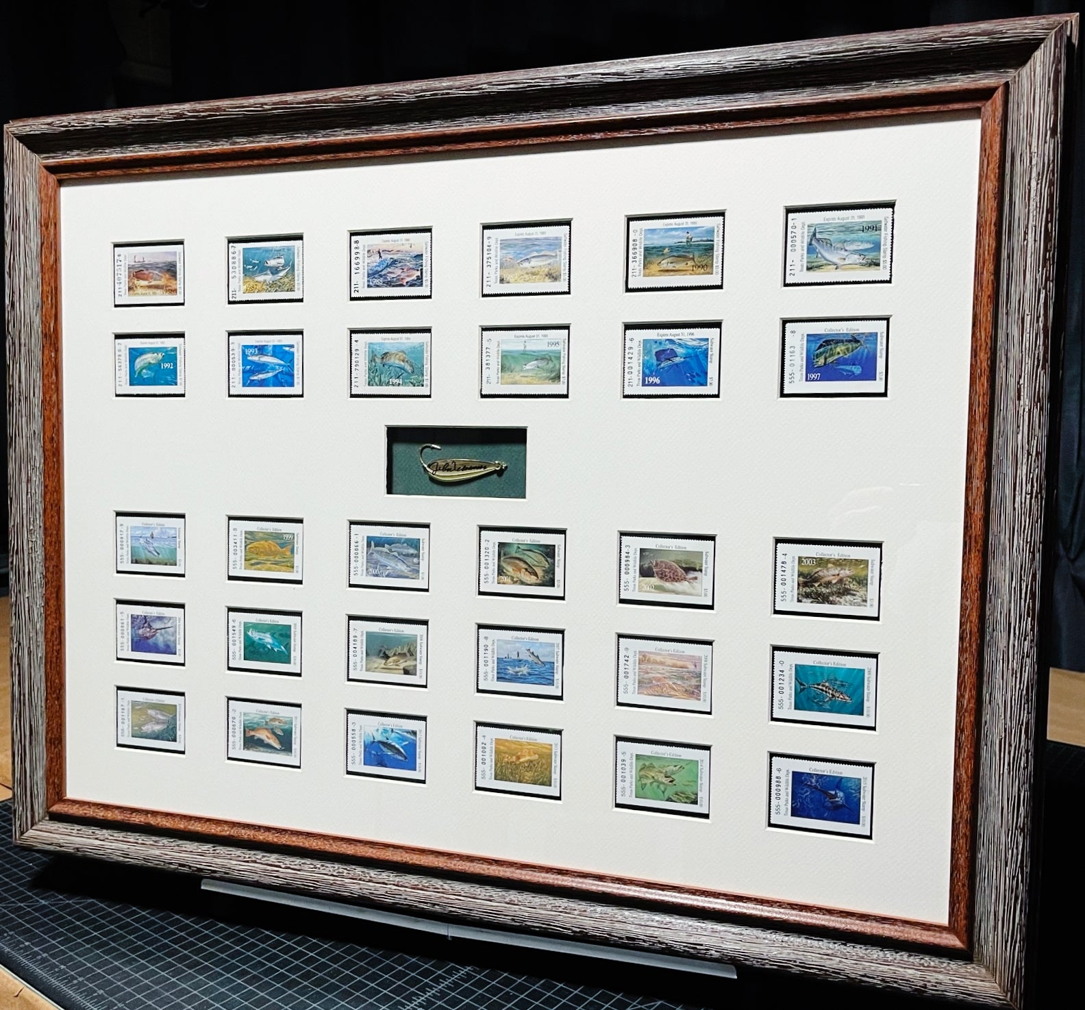 Texas State Saltwater Fishing Stamps Complete Set 1986 To 2015 - Shadow Box With Gold Spoon - Brand New Custom Sporting Frame